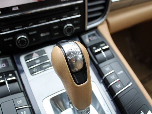 Used 2012 Porsche Panamera 4 image 19