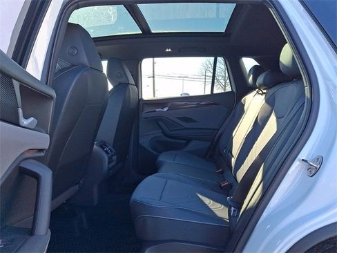 New 2026 Volkswagen Tiguan SE R-Line image 5