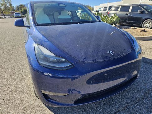 Used 2024 Tesla Model Y Long Range image 10
