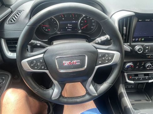 Used 2024 GMC Terrain SLT AWD/4WD image 15