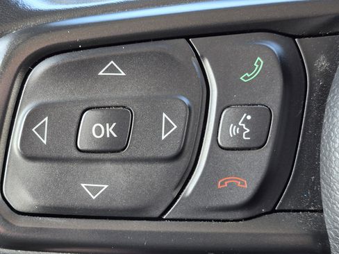 Used 2021 Jeep Wrangler Unlimited Sport AWD/4WD image 18