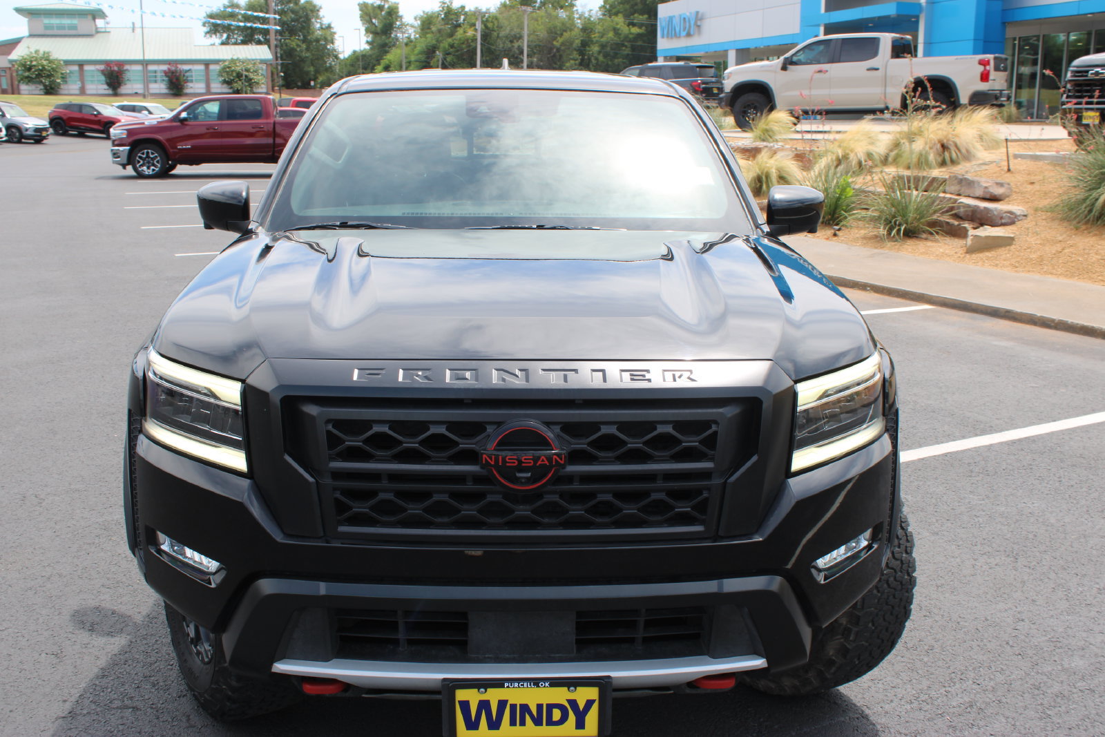 Used 2023 Nissan Frontier PRO-4X w/ Pro-4X Premium Package AWD/4WD image 3