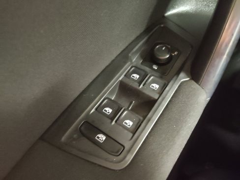 Used 2021 Volkswagen Tiguan S FWD image 27