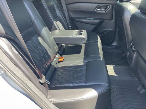 Used 2023 Nissan Rogue Platinum FWD image 29