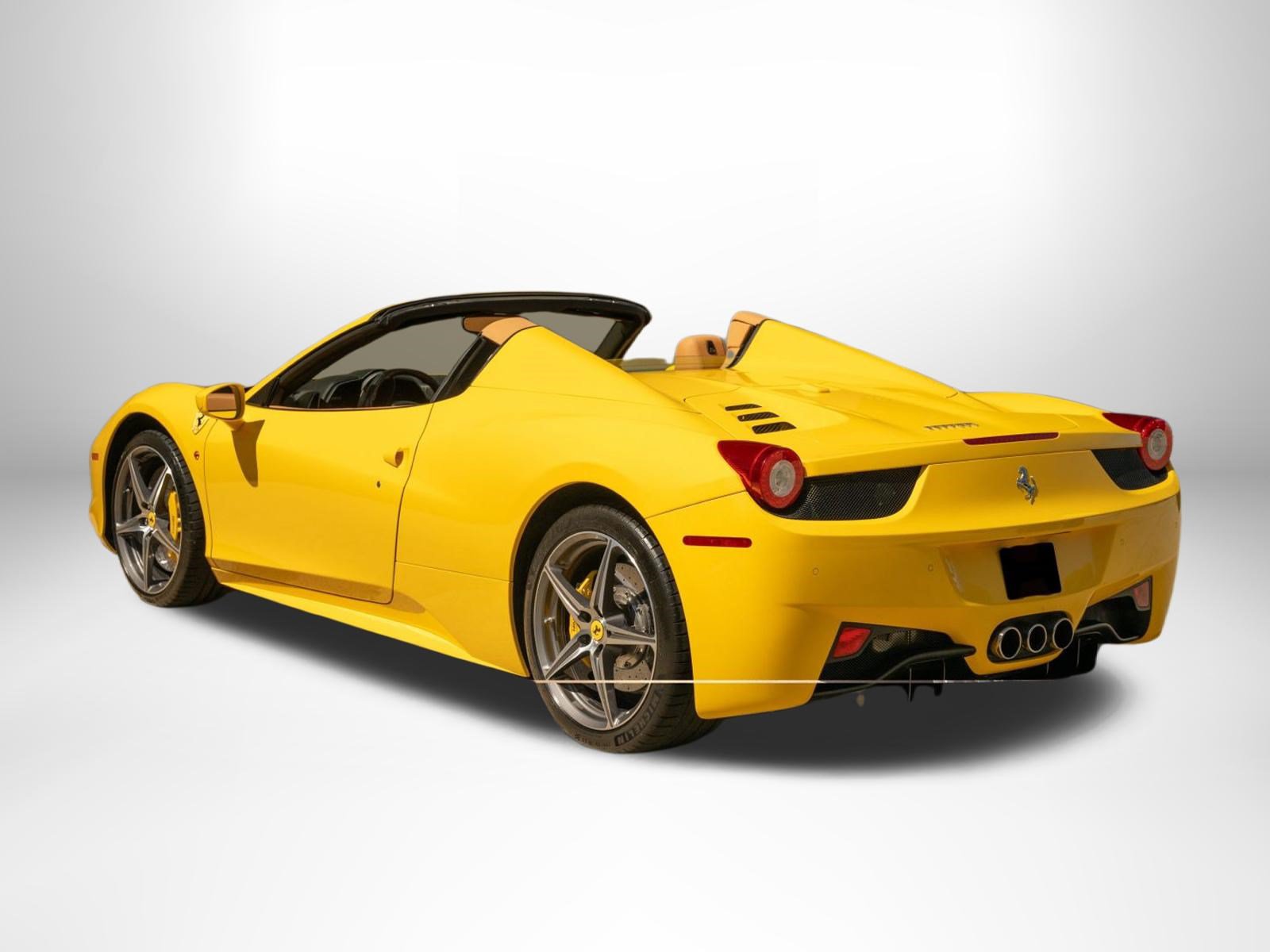 Used 2014 Ferrari 458 Spider RWD image 2