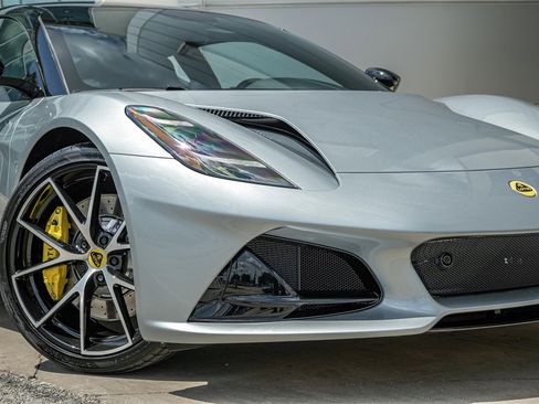 New 2025 Lotus Emira image 3