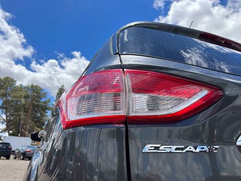 Used 2015 Ford Escape Titanium w/ Equipment Group 301A FWD image 9