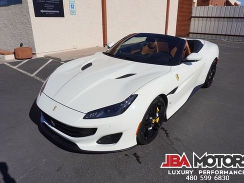 Used 2019 Ferrari Portofino image 11