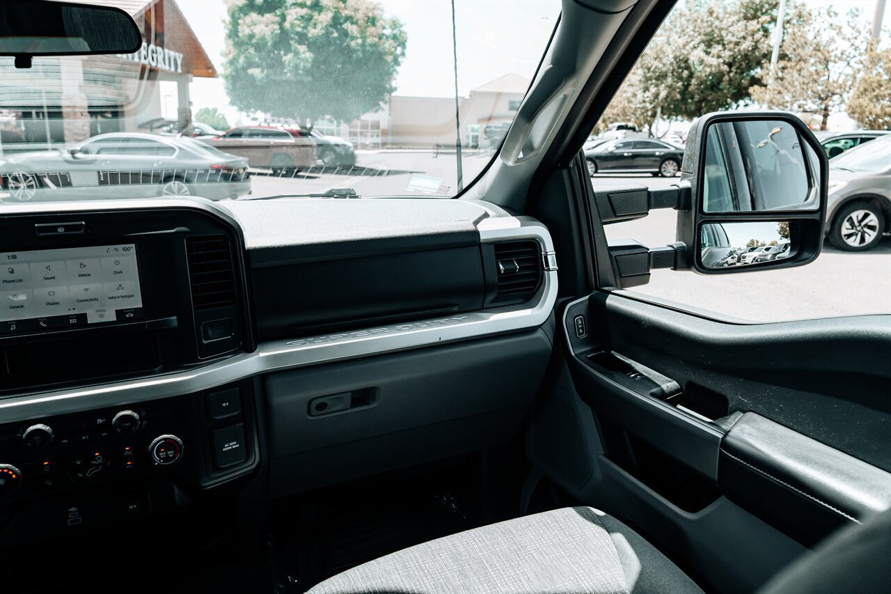 Used 2025 Ford F250 XLT AWD/4WD image 25