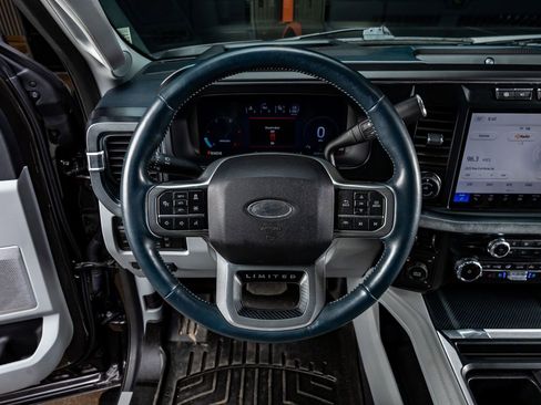 Used 2024 Ford F450 Limited image 18