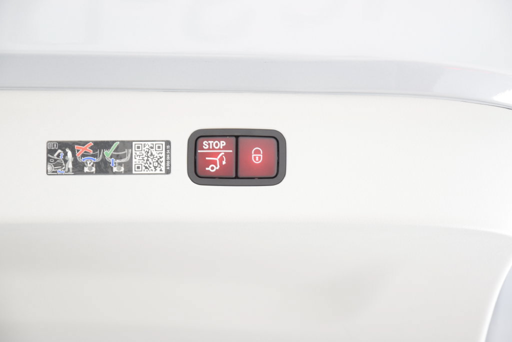 Certified 2023 Mercedes-Benz EQE 350+ SUV image 30