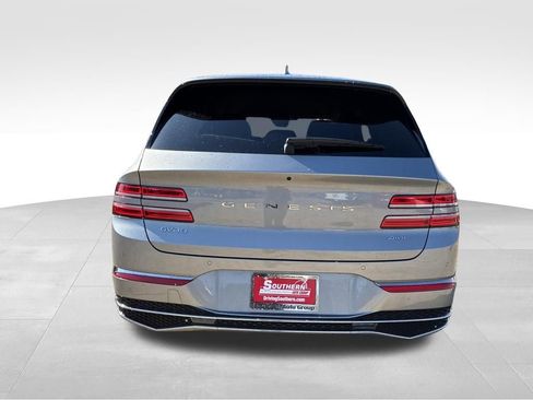 Used 2025 Genesis GV80 2.5T Standard AWD/4WD image 4