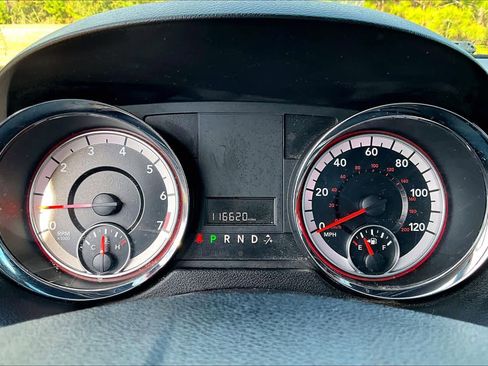 Used 2020 Dodge Grand Caravan SXT image 23