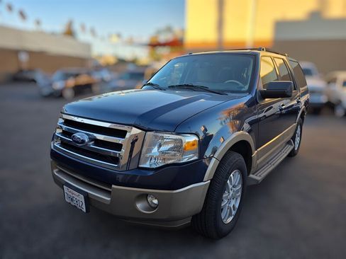 Used 2014 Ford Expedition XLT w/ Equipment Group 201A image 1