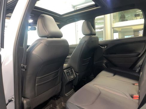 Used 2025 Subaru Forester Limited image 7