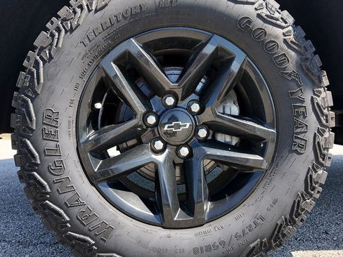 Used 2019 Chevrolet Silverado 1500 Custom Trail Boss w/ Custom Convenience Package image 39