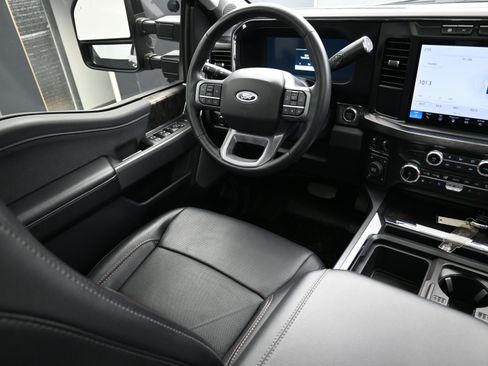 Used 2024 Ford F250 Lariat w/ Sport Appearance Package image 23