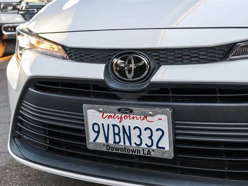 Used 2023 Toyota Corolla LE image 5