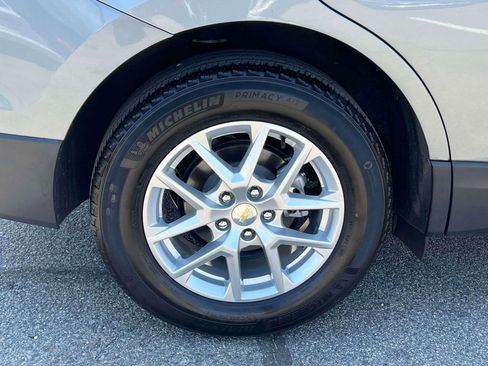 Used 2024 Chevrolet Equinox LT FWD image 12