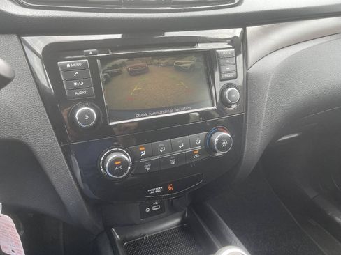 Used 2021 Nissan Rogue Sport S FWD image 18
