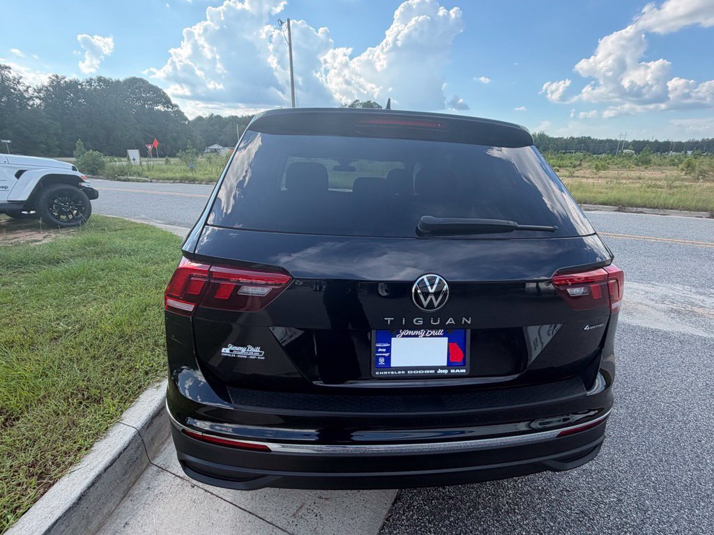 Used 2023 Volkswagen Tiguan S AWD/4WD image 16
