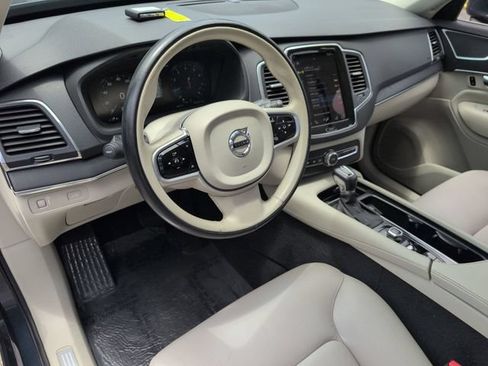 Used 2020 Volvo XC90 T6 Momentum w/ Protection Package Premier AWD/4WD image 10