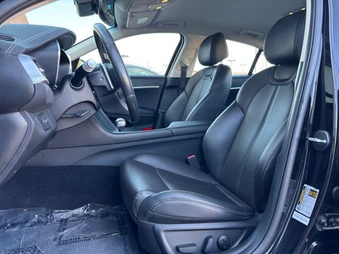 Used 2025 Genesis G70 2.5T AWD/4WD image 29
