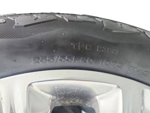 Used 2020 Buick Enclave Essence image 38