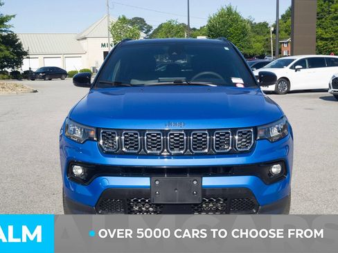 Used 2025 Jeep Compass Limited AWD/4WD image 2
