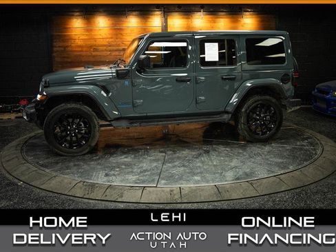 Used 2025 Jeep Wrangler Unlimited Sahara image 1