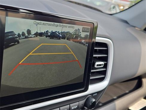 New 2025 Hyundai Venue Limited image 13