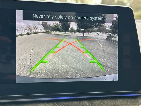 Used 2018 BMW 530e 530e iPerformance image 25