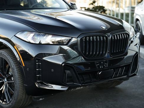 New 2026 BMW X5 sDrive40i w/ M Sport Package image 2