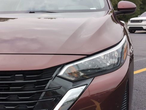 Used 2024 Nissan Sentra SV FWD image 12