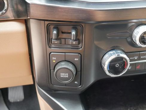Used 2023 Ford F450 Lariat w/ Lariat Ultimate Package AWD/4WD image 22