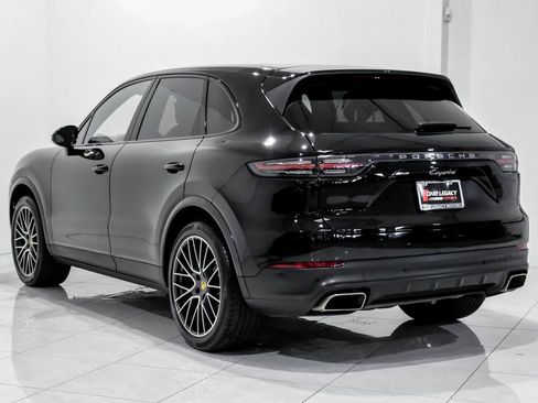 Used 2023 Porsche Cayenne image 10