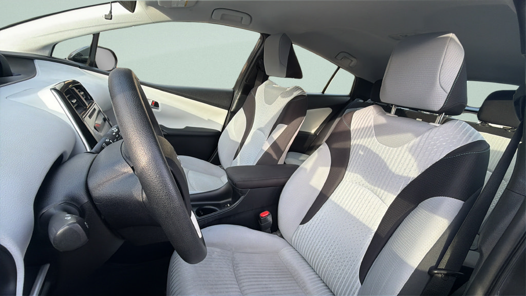 Used 2018 Toyota Prius Two w/ Prius Two Safety Plus Package FWD image 23