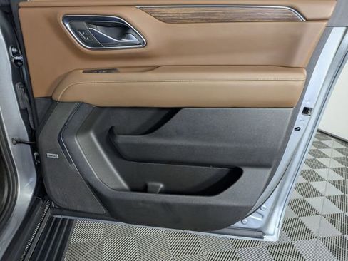 Used 2024 Chevrolet Suburban High Country AWD/4WD image 39