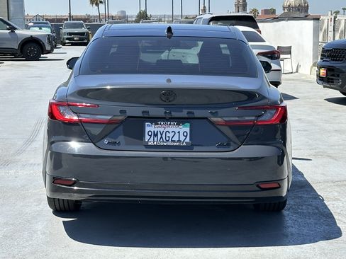 Used 2025 Toyota Camry XLE FWD image 6