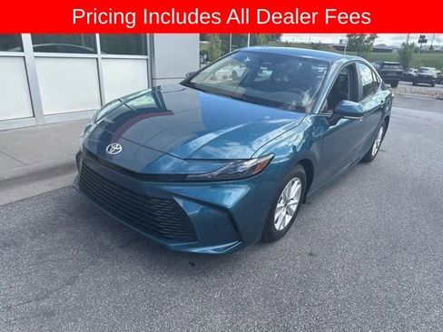 Used 2025 Toyota Camry LE FWD image 1
