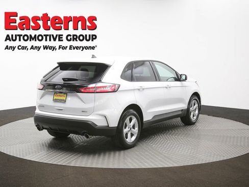 Used 2020 Ford Edge SE image 39