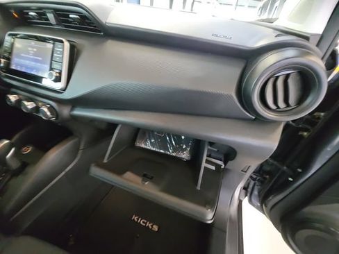 Used 2025 Nissan Kicks Play S FWD image 30