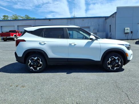 New 2026 Kia Seltos S AWD/4WD image 3
