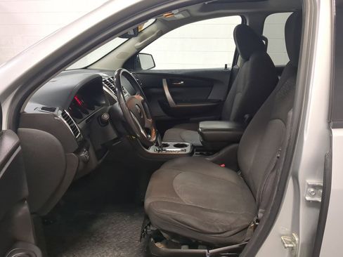 Used 2012 GMC Acadia SLE image 17