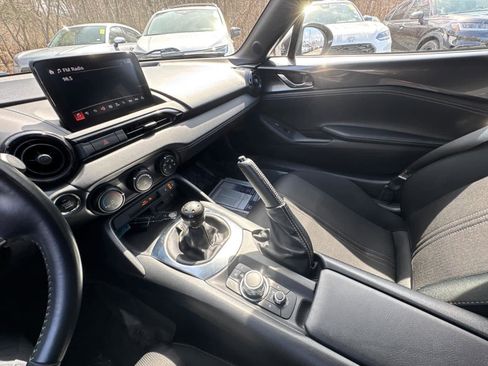 Used 2021 MAZDA MX-5 Miata Club image 22