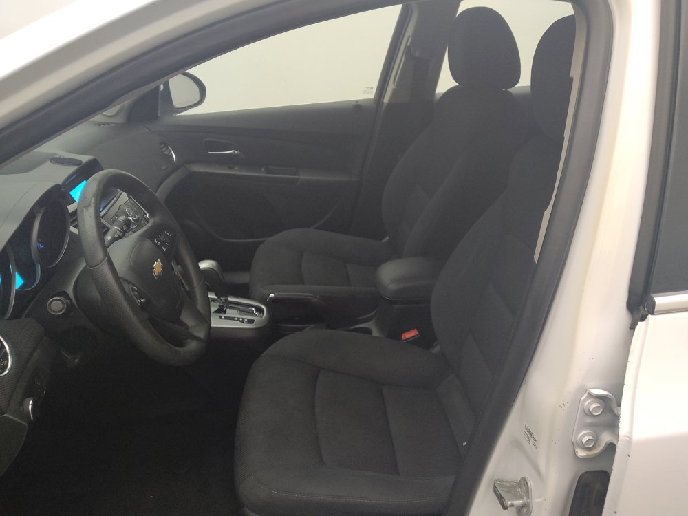 Used 2015 Chevrolet Cruze LT FWD image 17