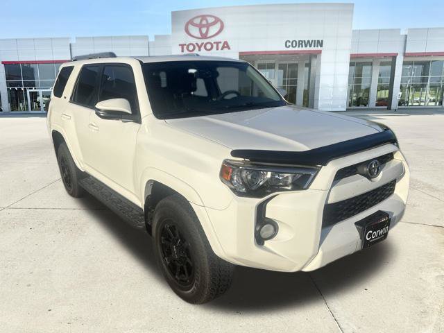 Used 2015 Toyota 4Runner SR5 Premium AWD/4WD image 2