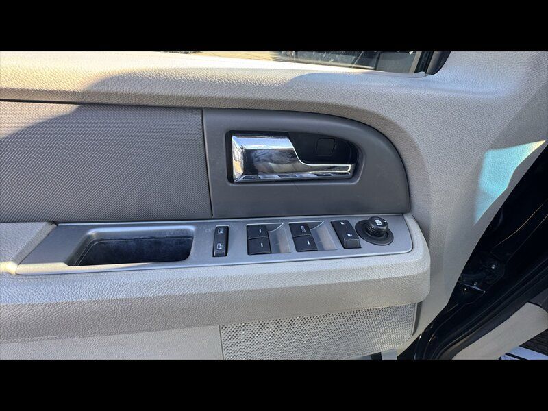 Used 2012 Ford Expedition EL XLT w/ Leather Seating Pkg AWD/4WD image 15