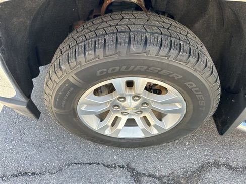 Used 2018 Chevrolet Silverado 1500 LT w/ All Star Edition image 10