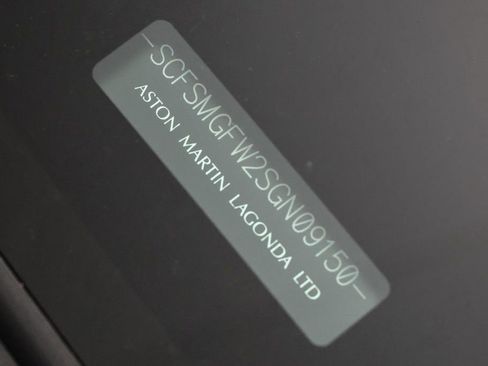 Used 2025 Aston Martin V8 Vantage Coupe image 12